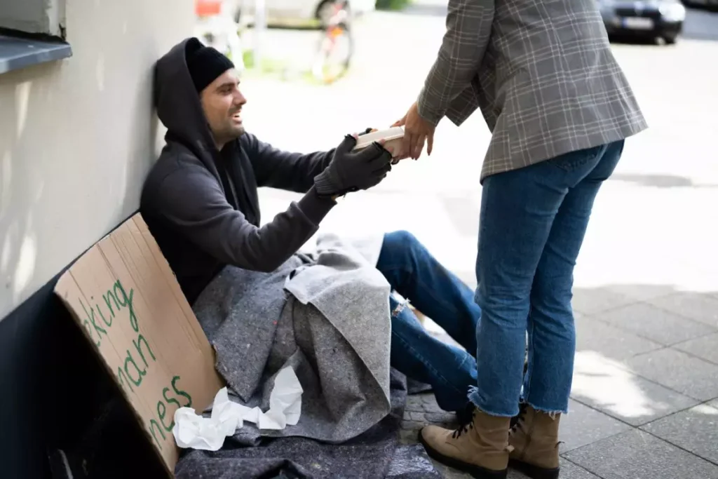 helping homeless peoples